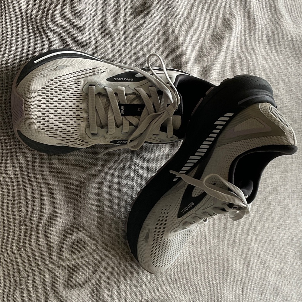 Brooks Athletic Shoes in Gray and Black - Picture 2 of 16